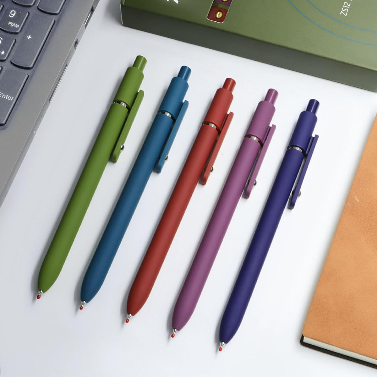 Gel Pens, 5 Pcs 0.5mm Black Ink Pens Fine Point Smooth Writing Pens with Silicone Grip, High-End Series Metal Clip Retractable Pens for Journaling