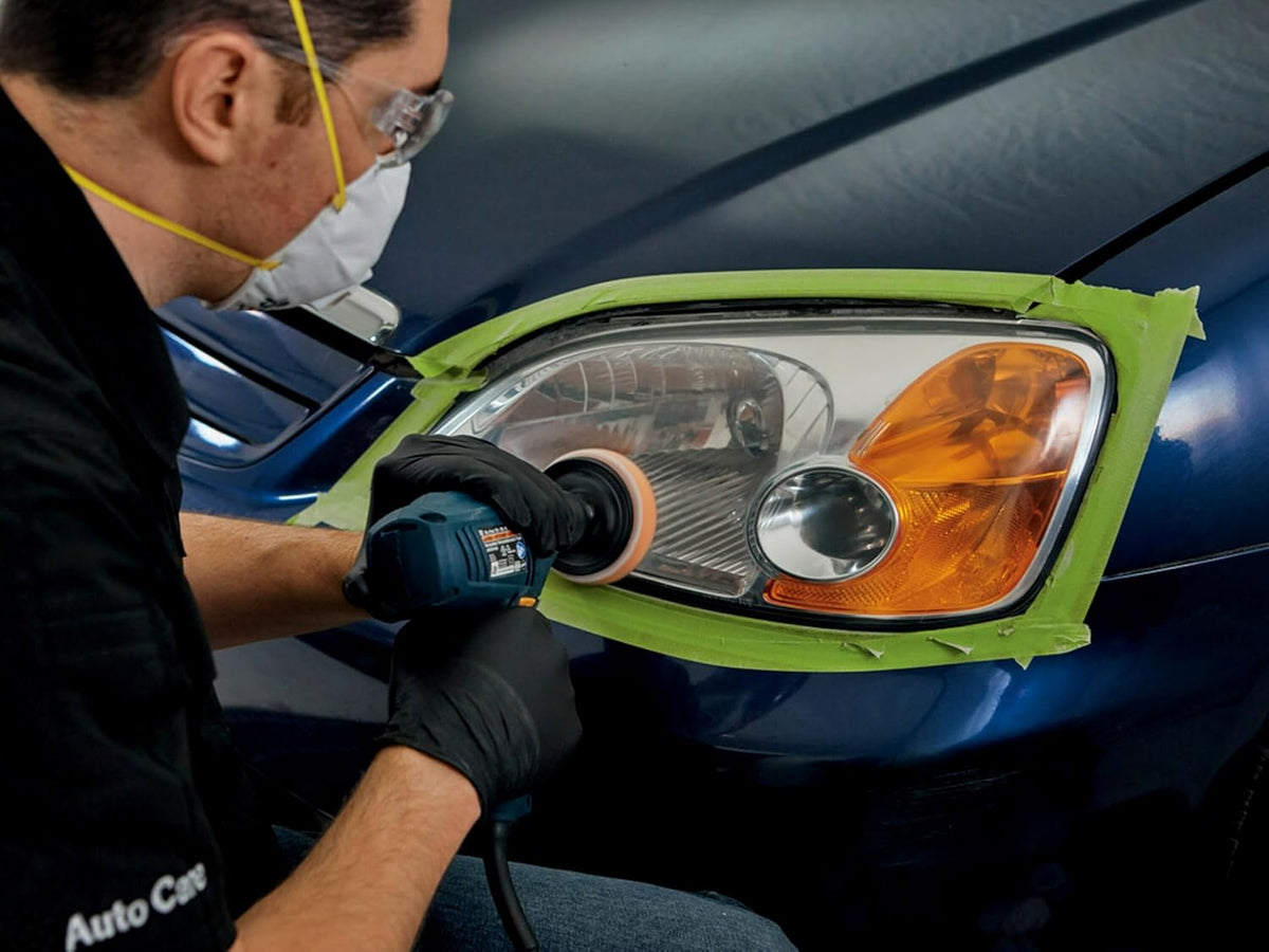 3M Ultra Headlight Restoration Kit, Contains Masking Tape, Light Sanding Discs, Wax Protectant and More, Use on Plastic Lenses Headlights, Taillights