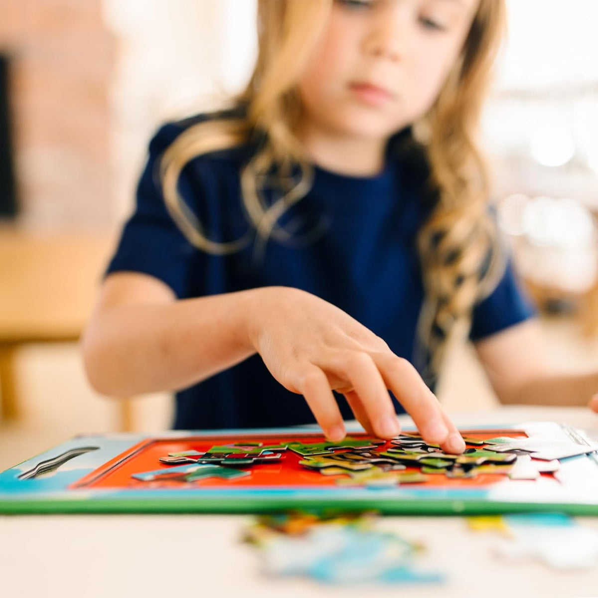 Melissa & Doug Take-Along Magnetic Jigsaw Puzzle Set – On the Farm (2 x 15 Piece) Travel Activity Toy for Preschoolers and Kids Ages 3+ - FSC