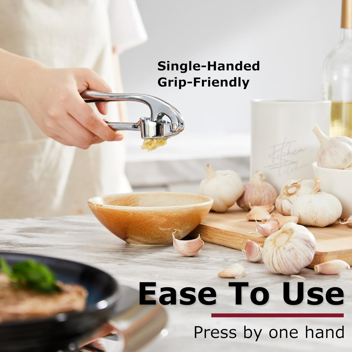 Kitessensu High Effective Garlic Press With Studs, Heavy Duty Garlic Mincer, Easy to Squeeze and Clean, Rust Proof & Dishwasher Safe, Ginger Crusher
