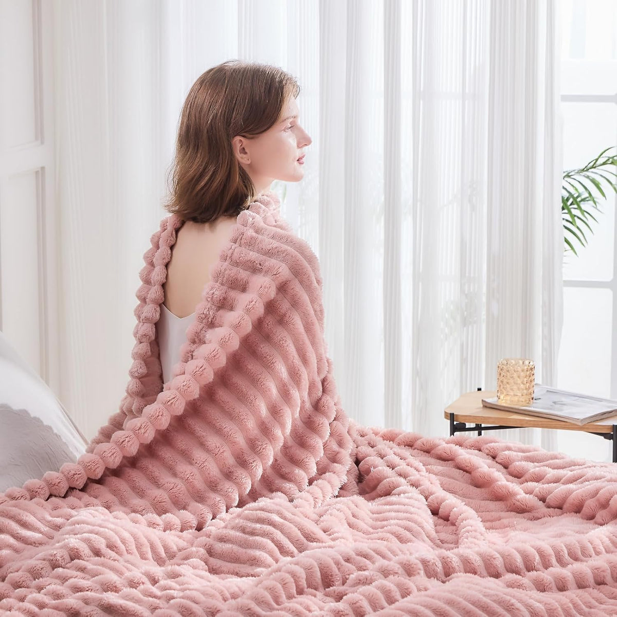 NEWCOSPLAY Super Soft Throw Blanket Pink Premium Silky Flannel Fleece 3D Ribbed Jacquard Lightweight Bed Blanket All Season Use