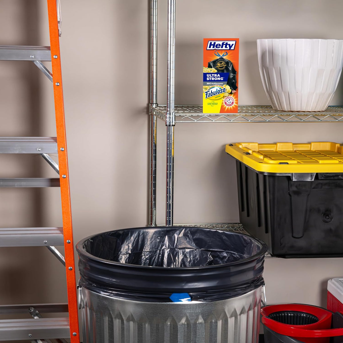 Hefty Ultra Strong 30 Gallon Trash Bags, Large Trash Bags 30 Gallon Size, Multipurpose, Break Resistant Drawstring Closure, Resists Leaks, Punctures