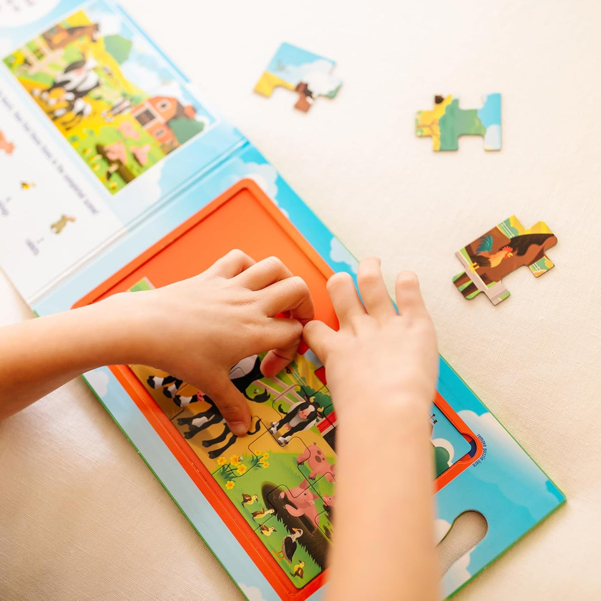 Melissa & Doug Take-Along Magnetic Jigsaw Puzzle Set – On the Farm (2 x 15 Piece) Travel Activity Toy for Preschoolers and Kids Ages 3+ - FSC
