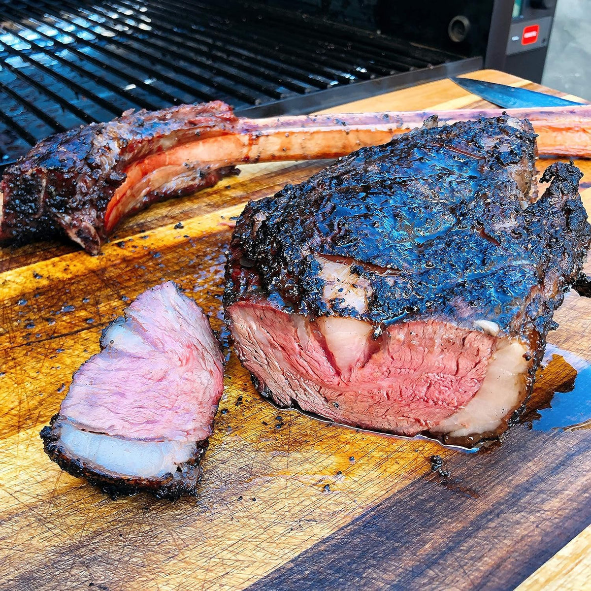Hardcore Carnivore Black: Activated Charcoal Meat Seasoning Rub (13 oz Shaker) Texas-Made, Blend for Steak, Brisket, Burgers, BBQ, Grilling and