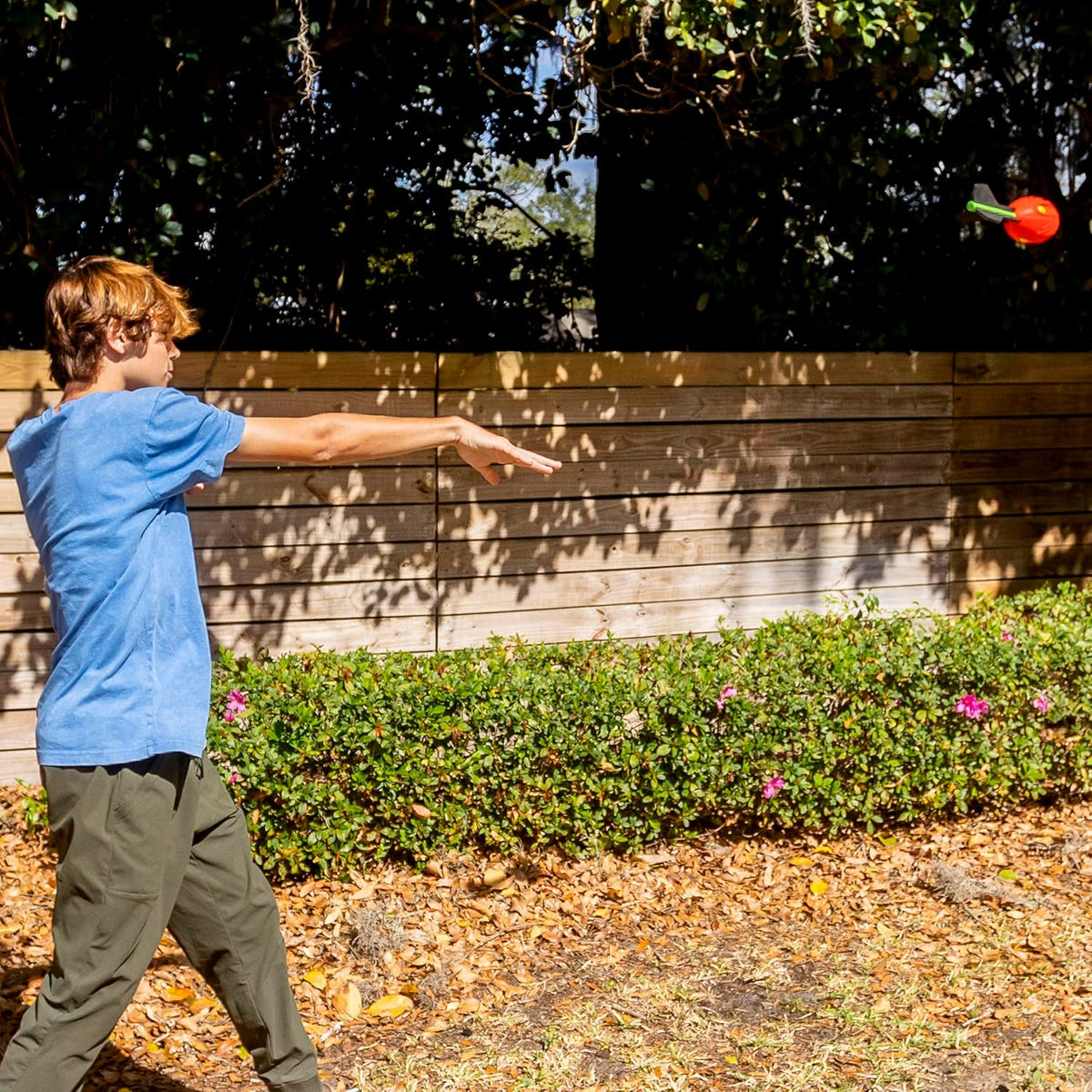 Nerf Vortex Aero Howler Foam Ball, Classic Long-Distance Football, Flight-Optimizing Tail, Whistling Sound, Indoor & Outdoor Fun, Christmas Stocking